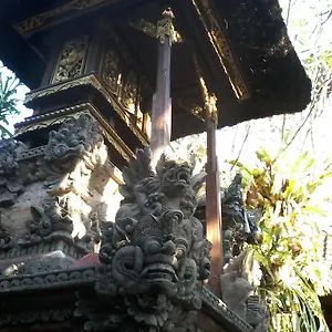  Homestay Tutick House Indonesia